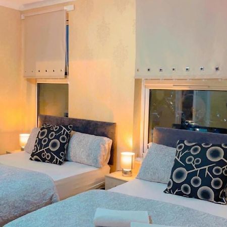 Manchester Old Trafford Apartment エクステリア 写真